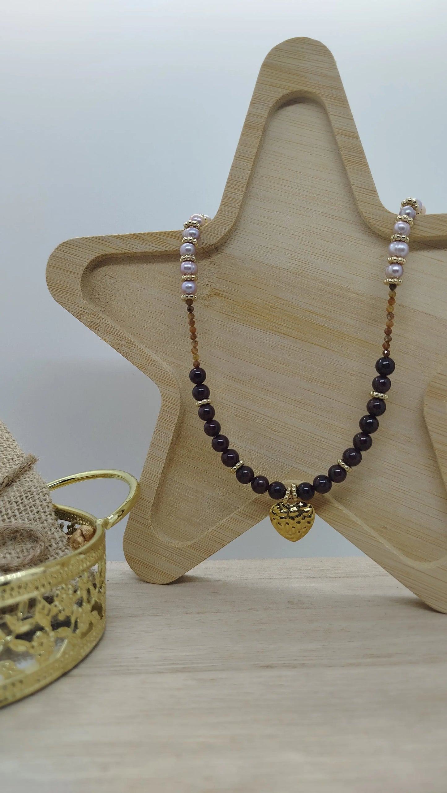 Collier perles eau douce citrine grenat saphir jaune breloque coeur bombé acier inoxydable doré fait main