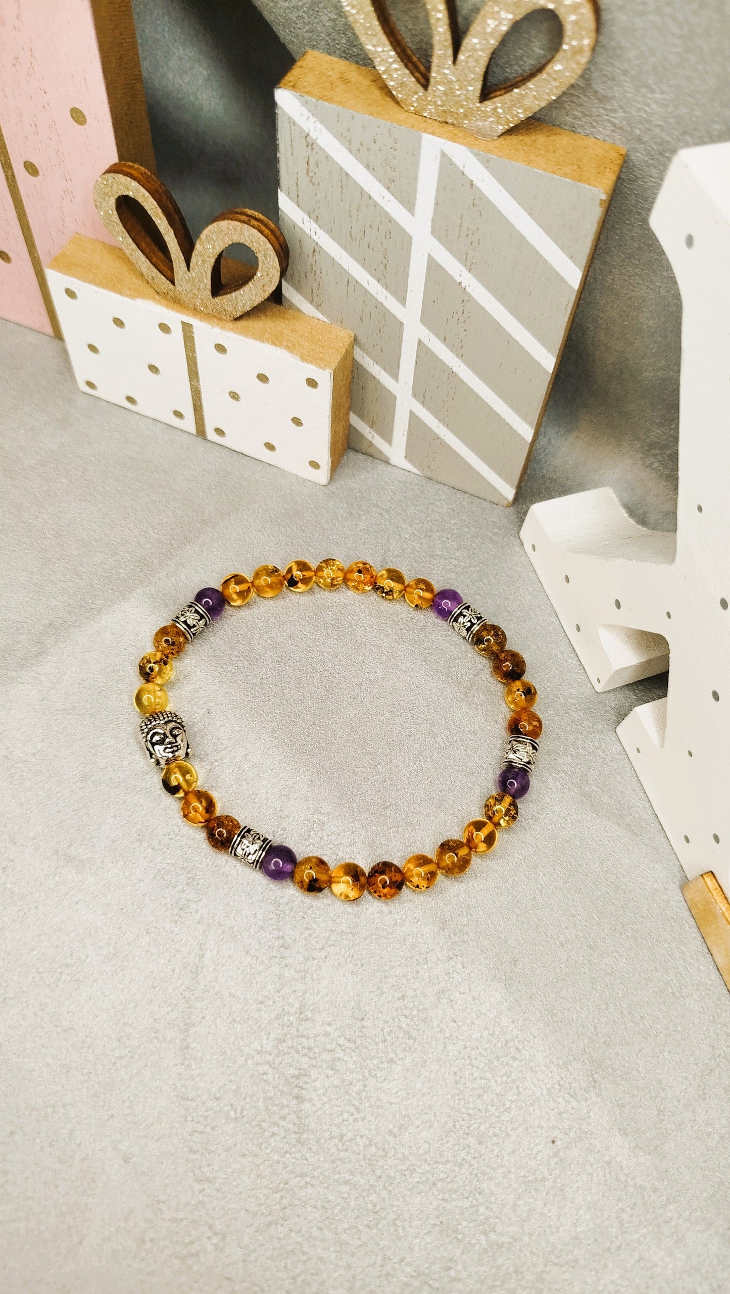 Bracelet ZENITH-Ambre , améthyste , breloque tête de buddha ALMA Y LUZ