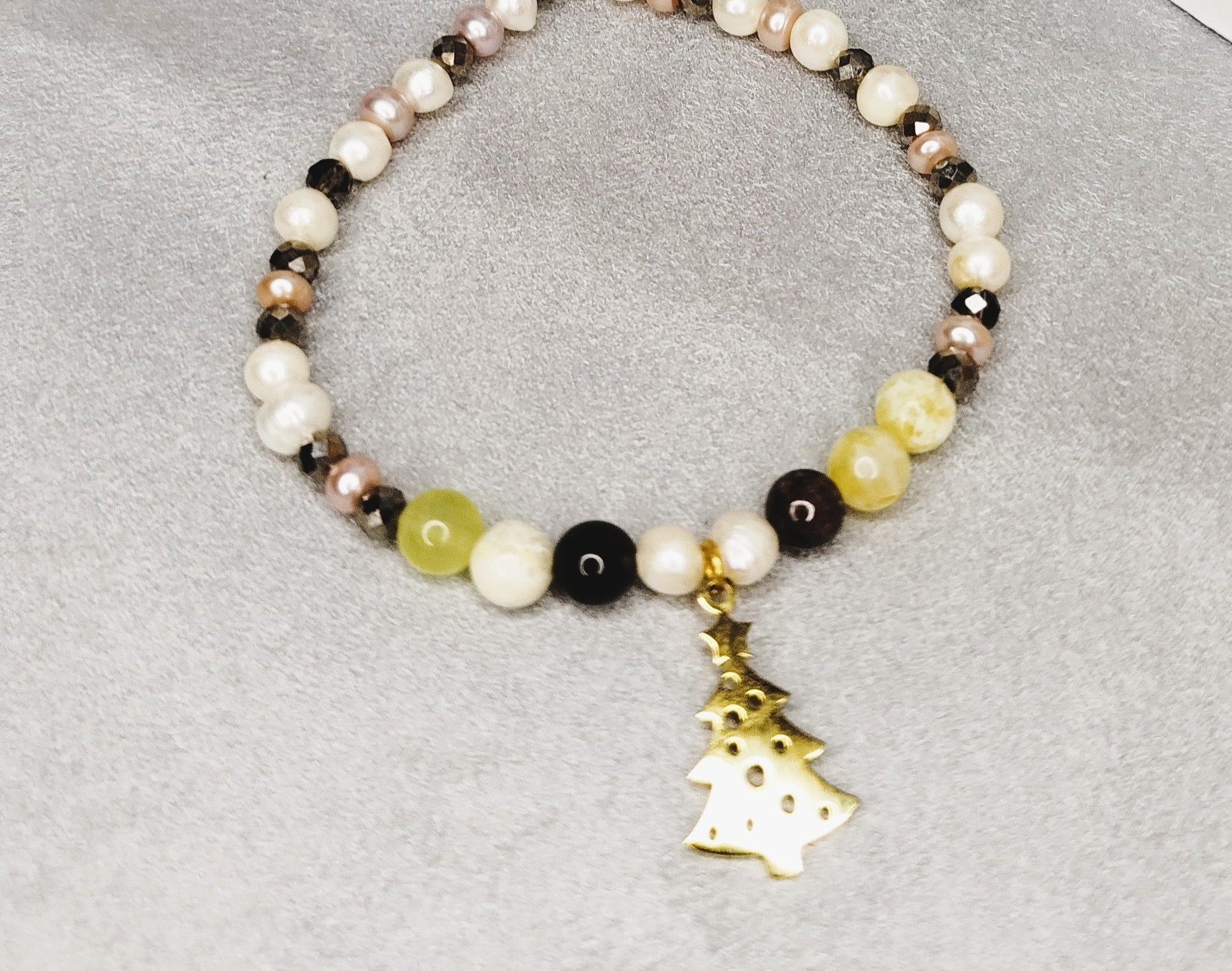Bracelet Sapin Enchanté – tourmaline, opale jaune et pendentif sapin dor