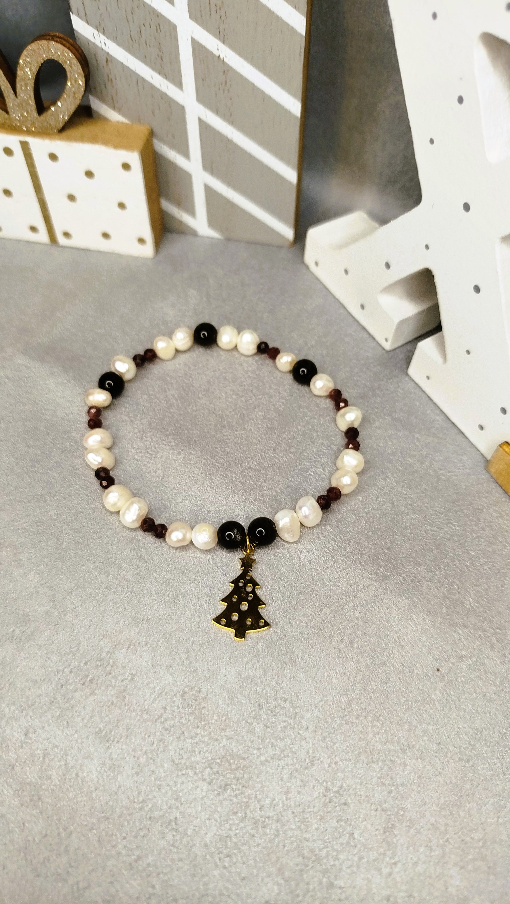 Bracelet Sapin Passionné – obsidienne, grenat et pendentif sapin doré