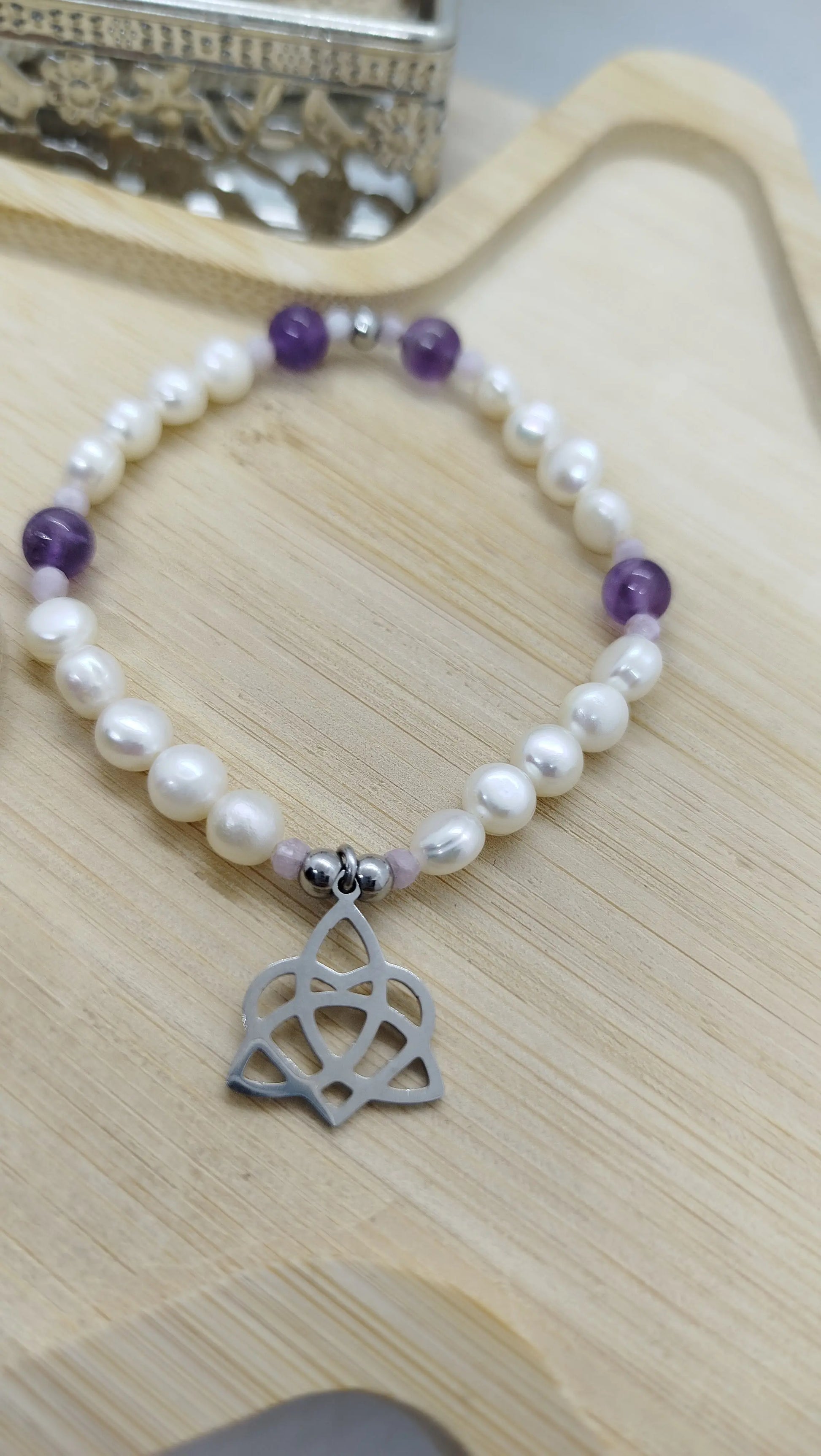 bracelet perles eau douce améthyste breloque noeud celtique acier inoxydable argent fait main