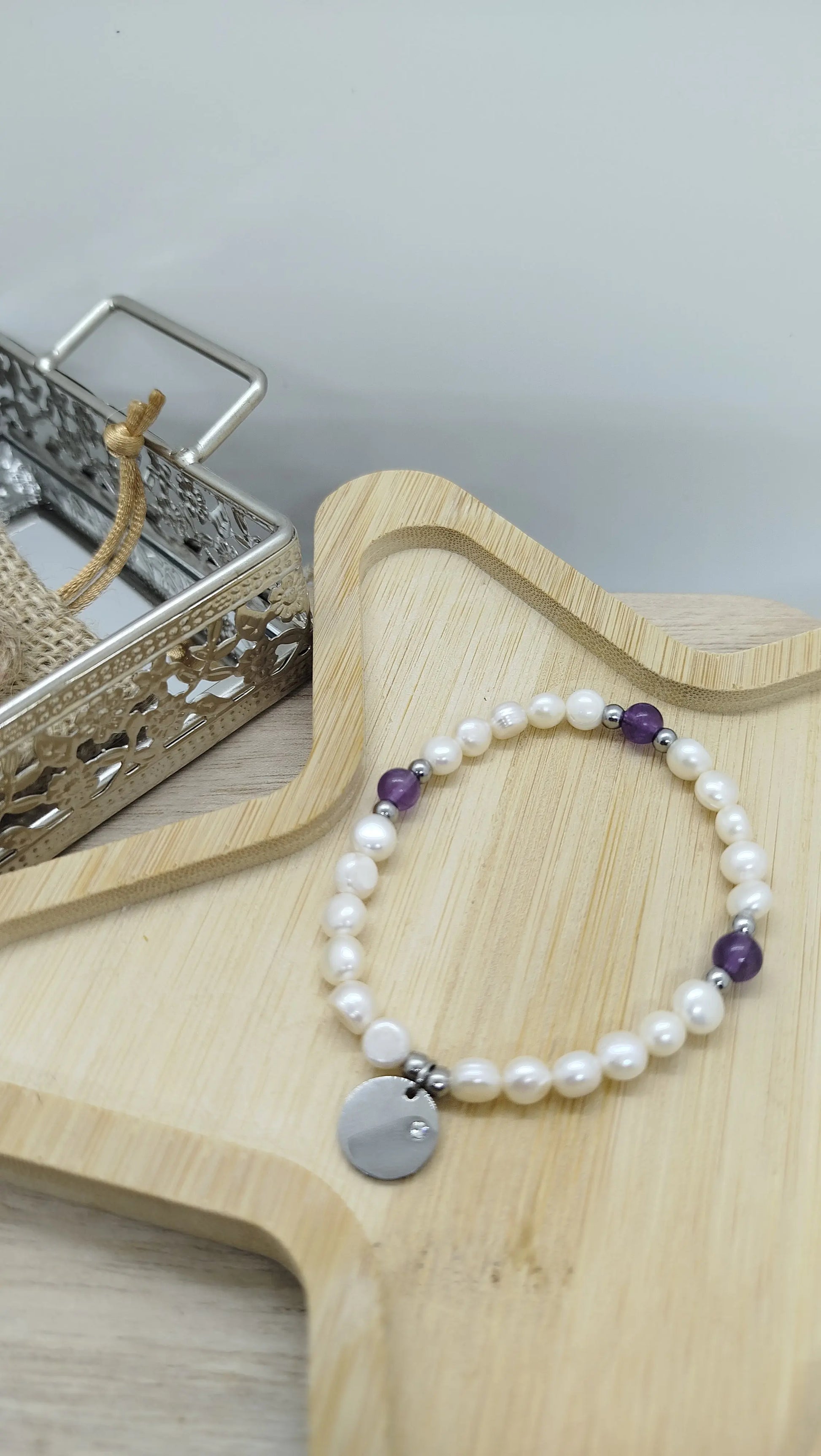 bracelet fait main en perles d'eau douce et améthyste avec breloque rond zircon en acier inoxydable argent